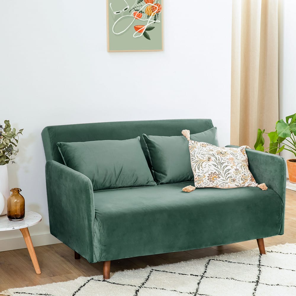 Canapé convertible 2 places en velours pieds bois foncé - vert forêt - Maisons du Monde