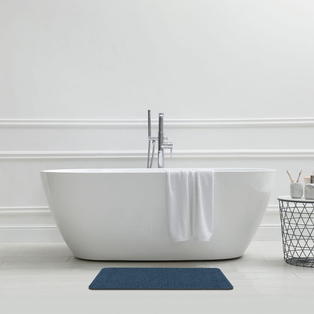 Tapis de bain uni 50x80 en polyester marine 50x80cm - Maisons du Monde