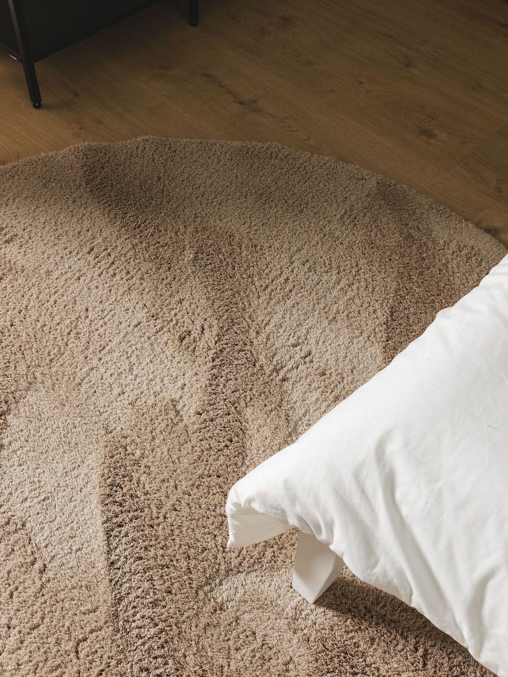 Tapis à poils longs rond beige D 120 — vue 4