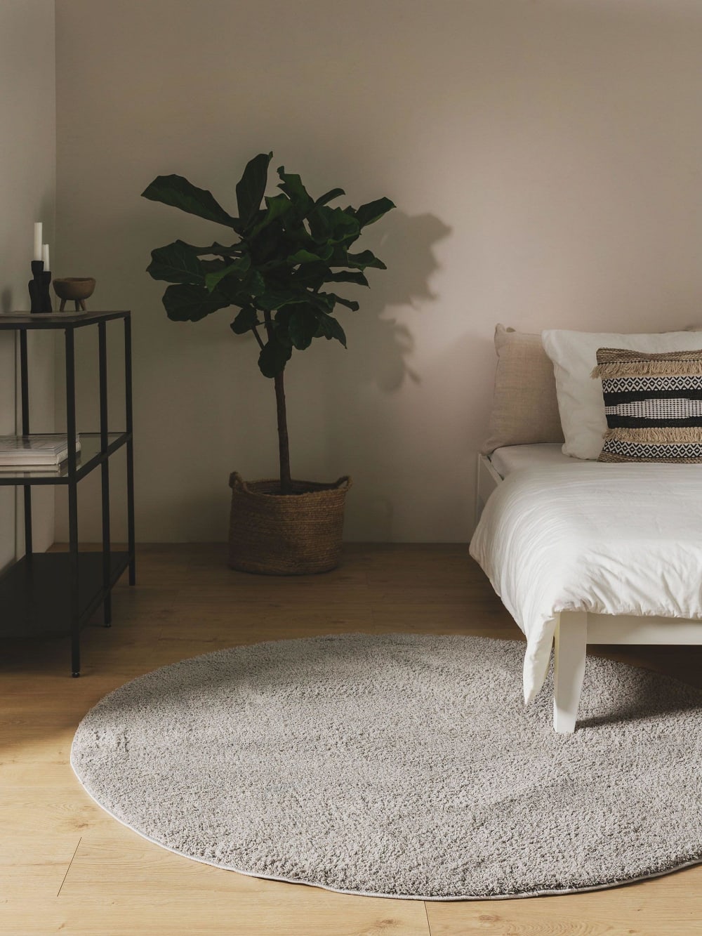 Tapis à poils longs rond gris D 160