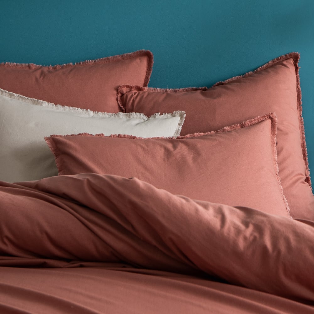 Set de 2 taies d'oreiller unies à franges terre cuite 50x70cm - Maisons du Monde