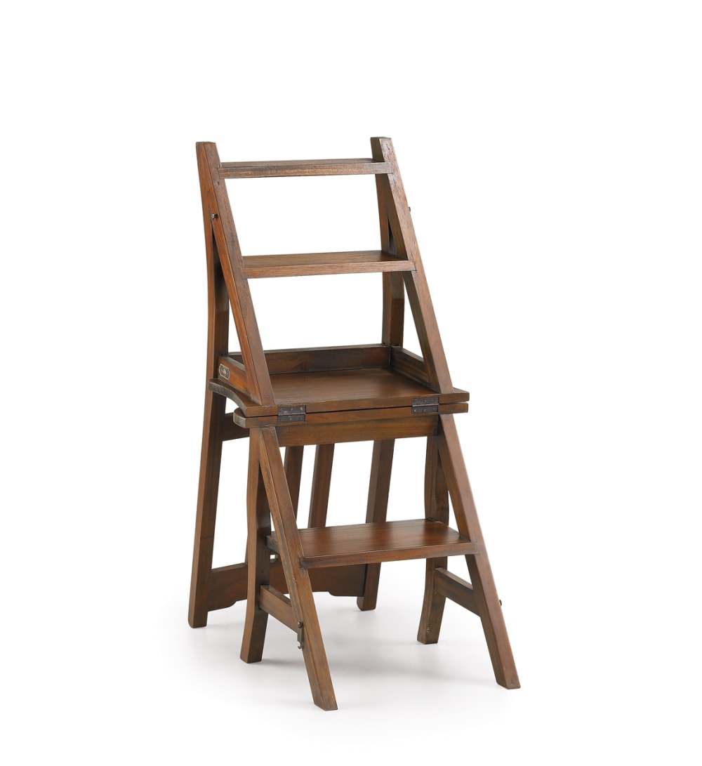 Chaise escalier en bois marron