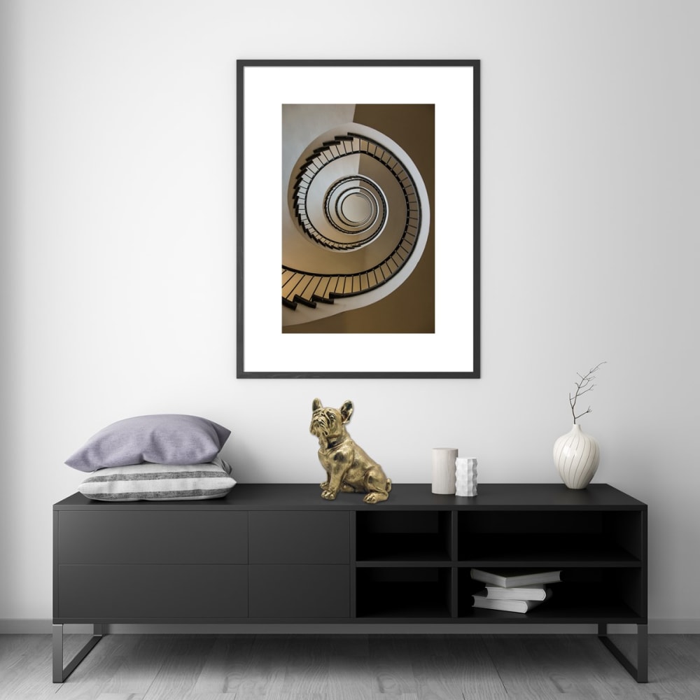 Statue chien en résine or