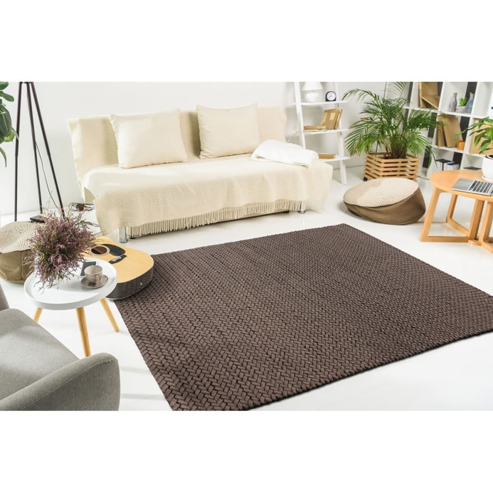 Tapis tressé main en laine taupe 120x170 cm - Maisons du Monde