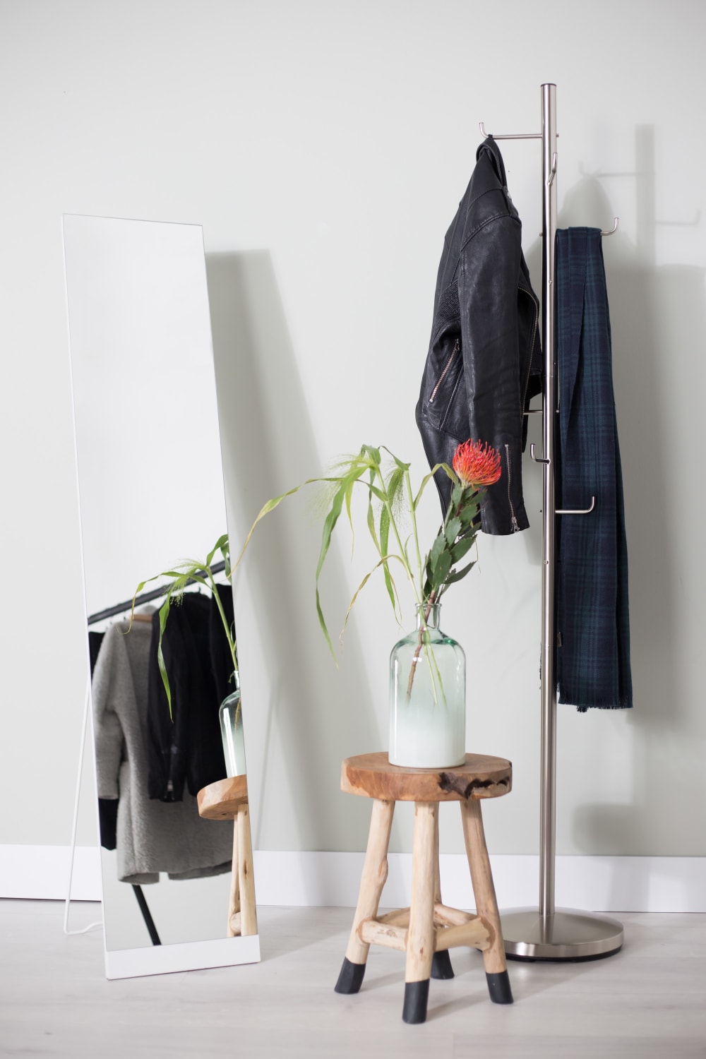 Portemanteau en métal argenté h172 - Maisons du Monde