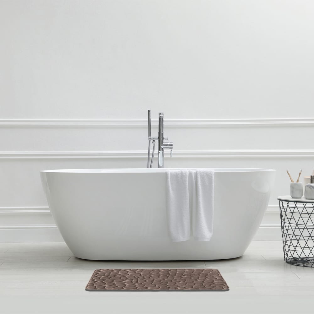 Tapis de bain galet à mémoire de forme taupe 50x80cm - Maisons du Monde