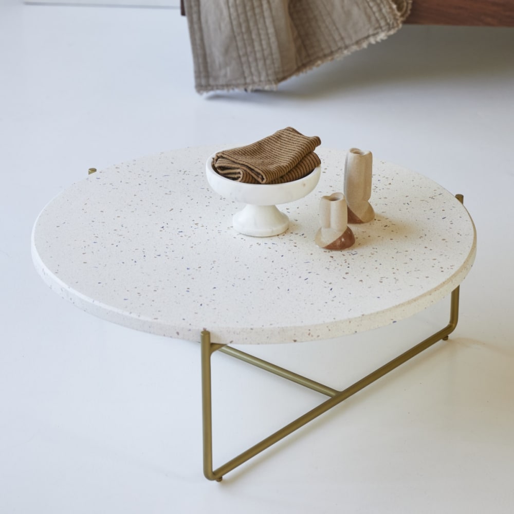 Couchtisch aus Terrazzo und Metall confetti - Maisons Du Monde