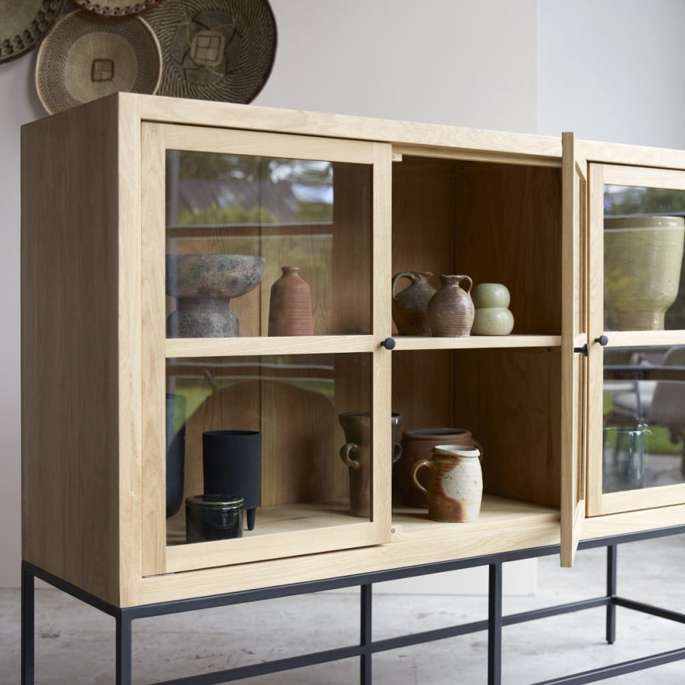 Niedriger Vitrinenschrank aus massiver Eiche - Maisons Du Monde