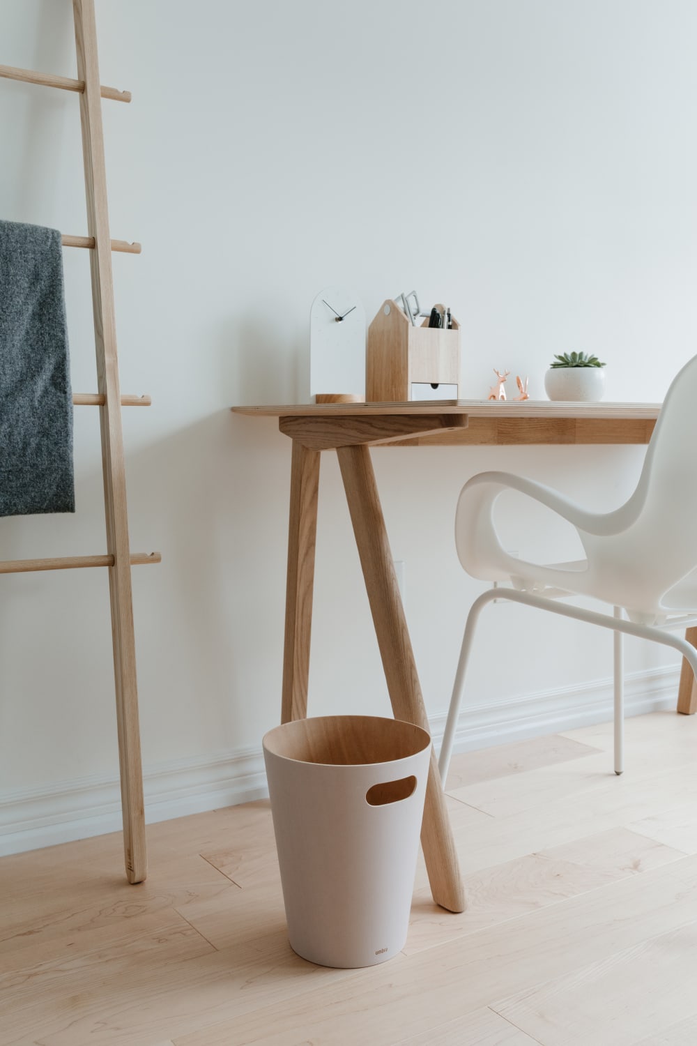 Corbeille bois 7.5L blanc - Maisons du Monde