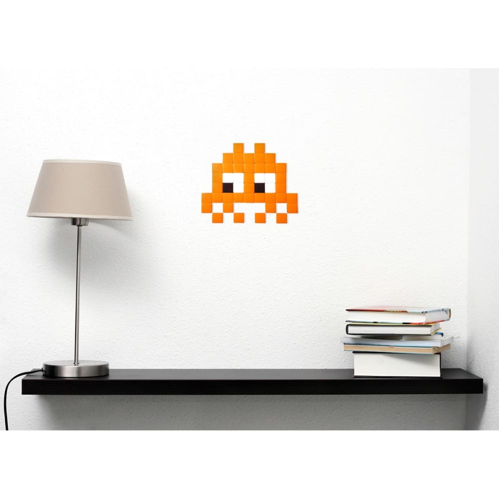 Mosaïque invaders en verre orange — vue 3