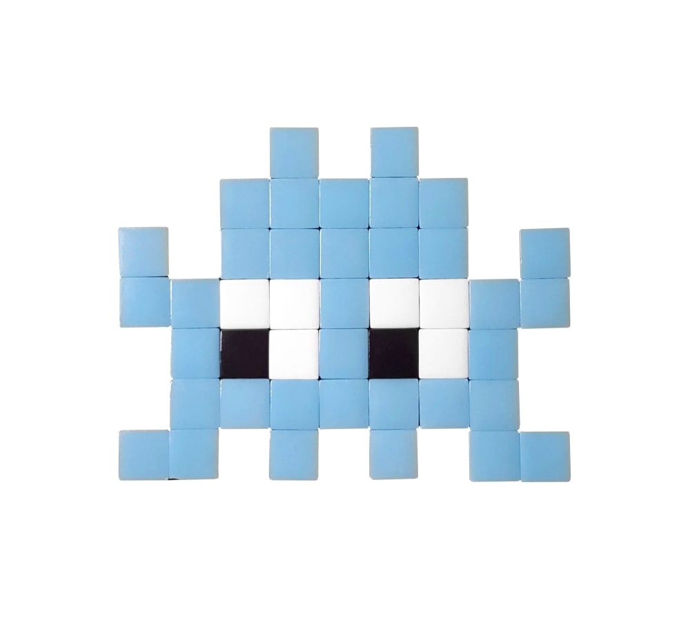 Mosaïque invaders en verre bleu