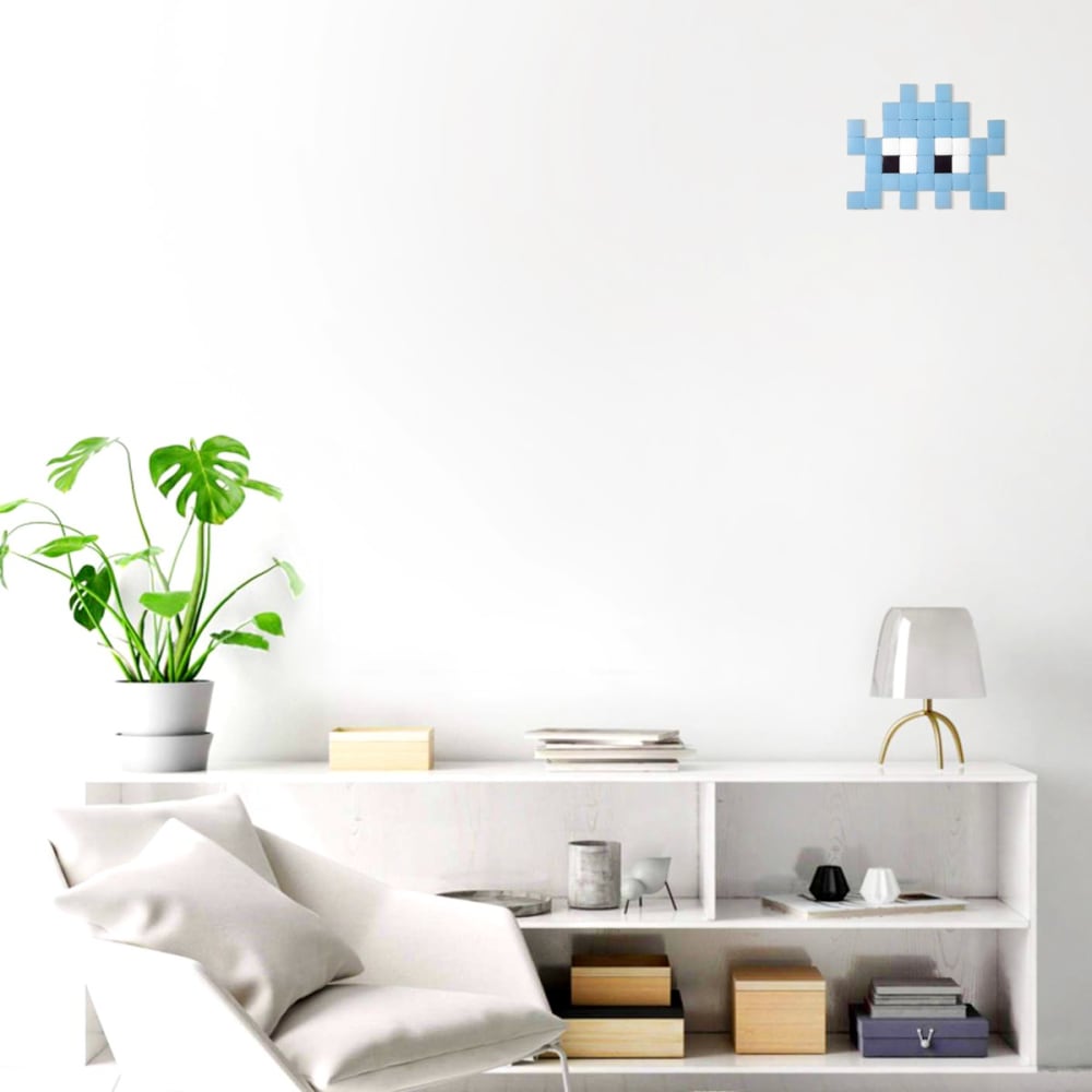Mosaïque invaders en verre bleu — vue 3
