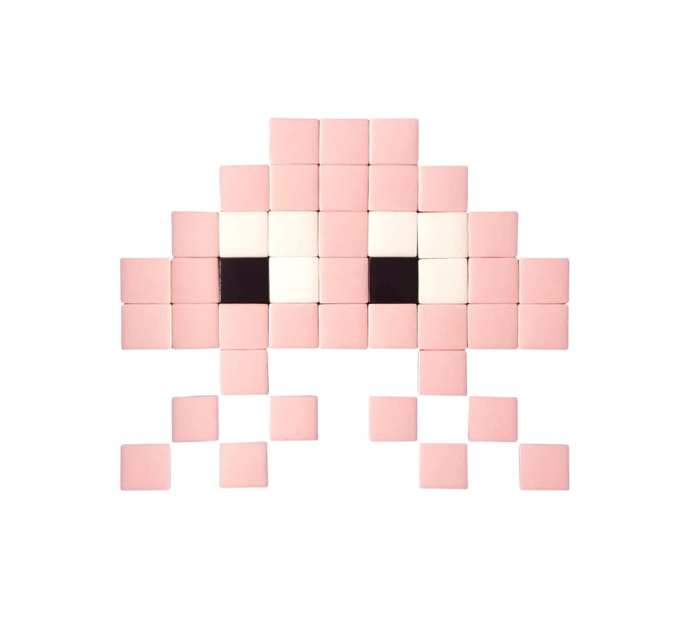 Mosaïque invaders en verre rose