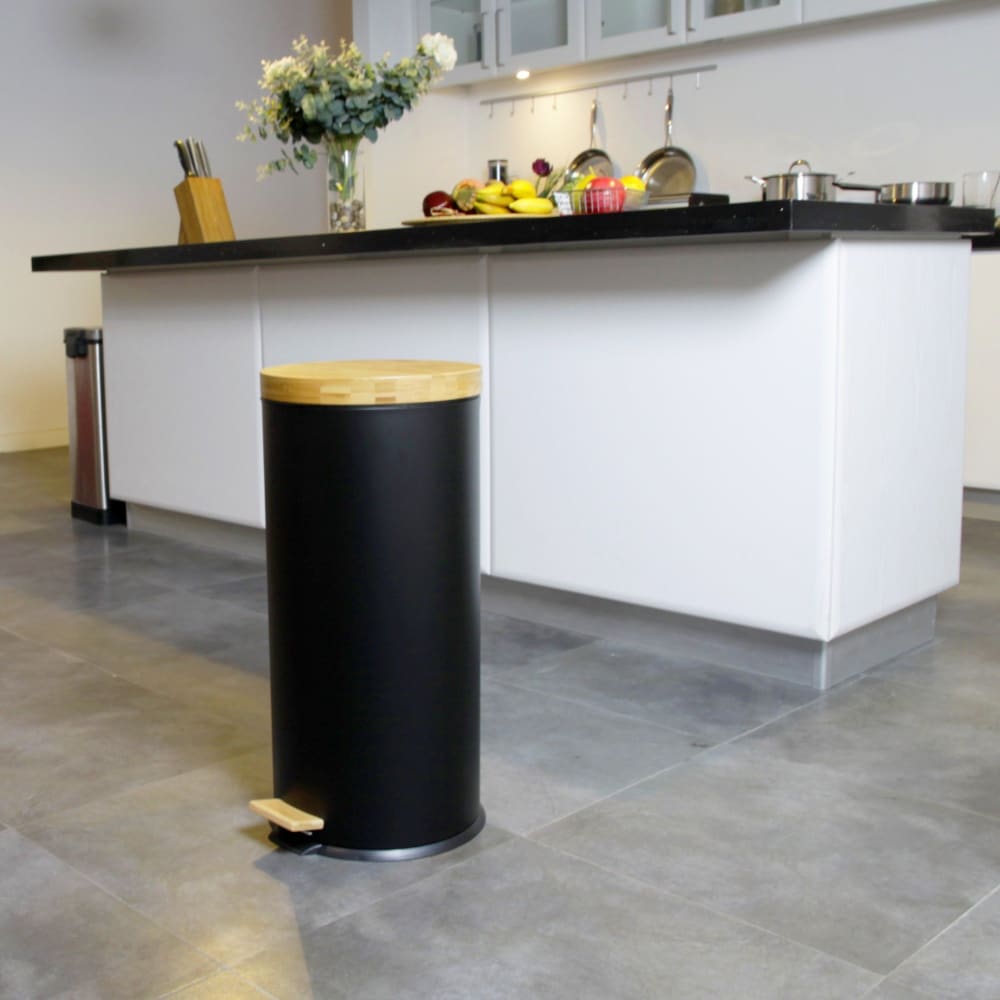 Pattumiera da cucina a pedale nero 30l - Kitchen Move