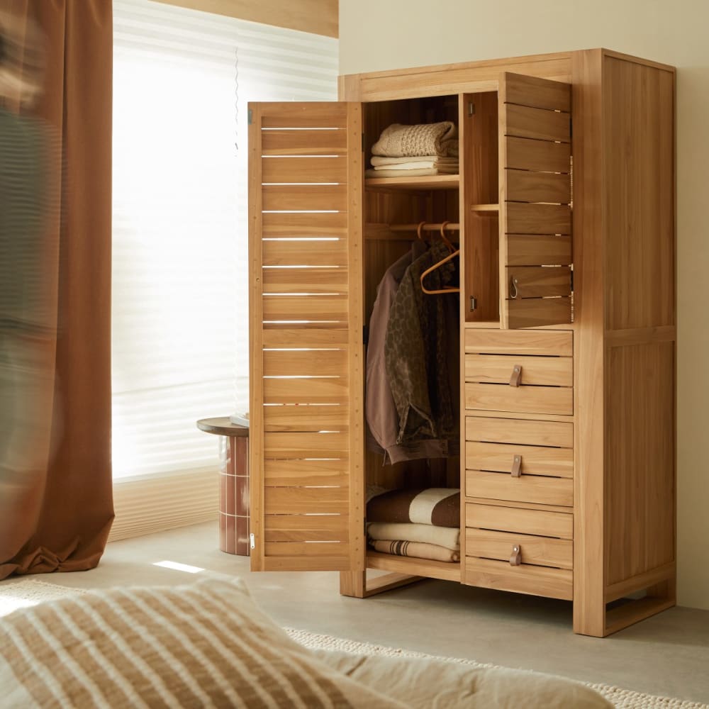Kleiderschrank mit Kleiderstange aus massivem Teak - Maisons Du