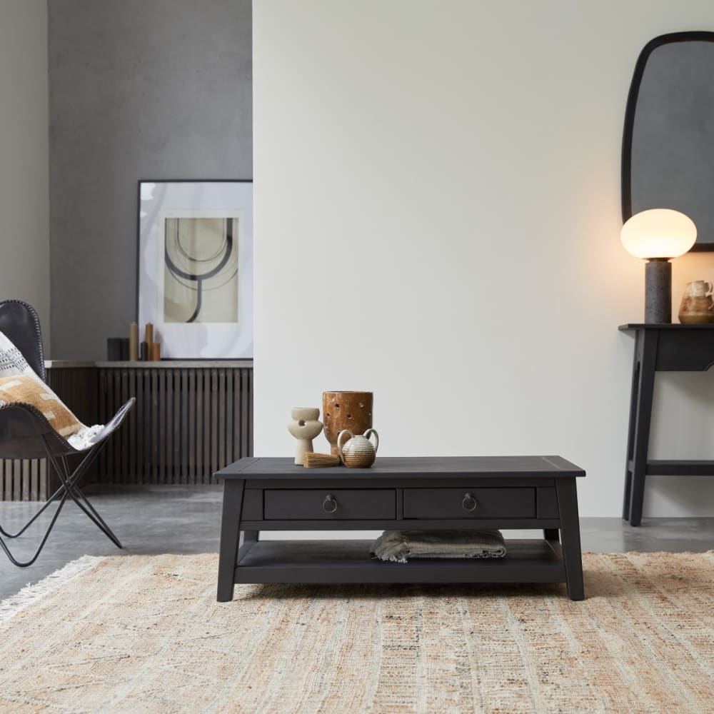 Tikamoon Couchtisch aus Kiefer massiv Thaki black 100 × 60 style exotic Schwarz Holz