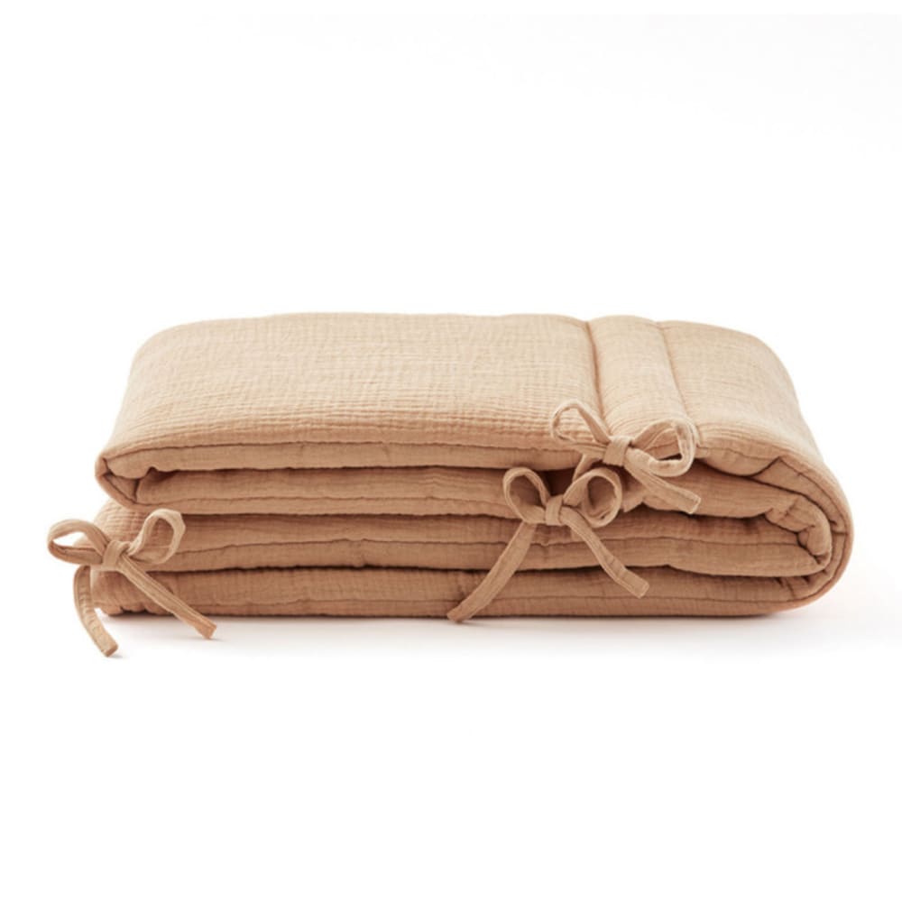 Tour de lit en gaze de coton camel (Cocoeko) - Image 1