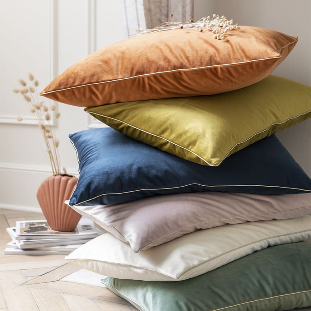 Housse de coussin uni en velour curry 40x60 - Maisons du Monde
