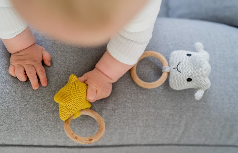 Jouet à saisir en crochet - Maisons du Monde