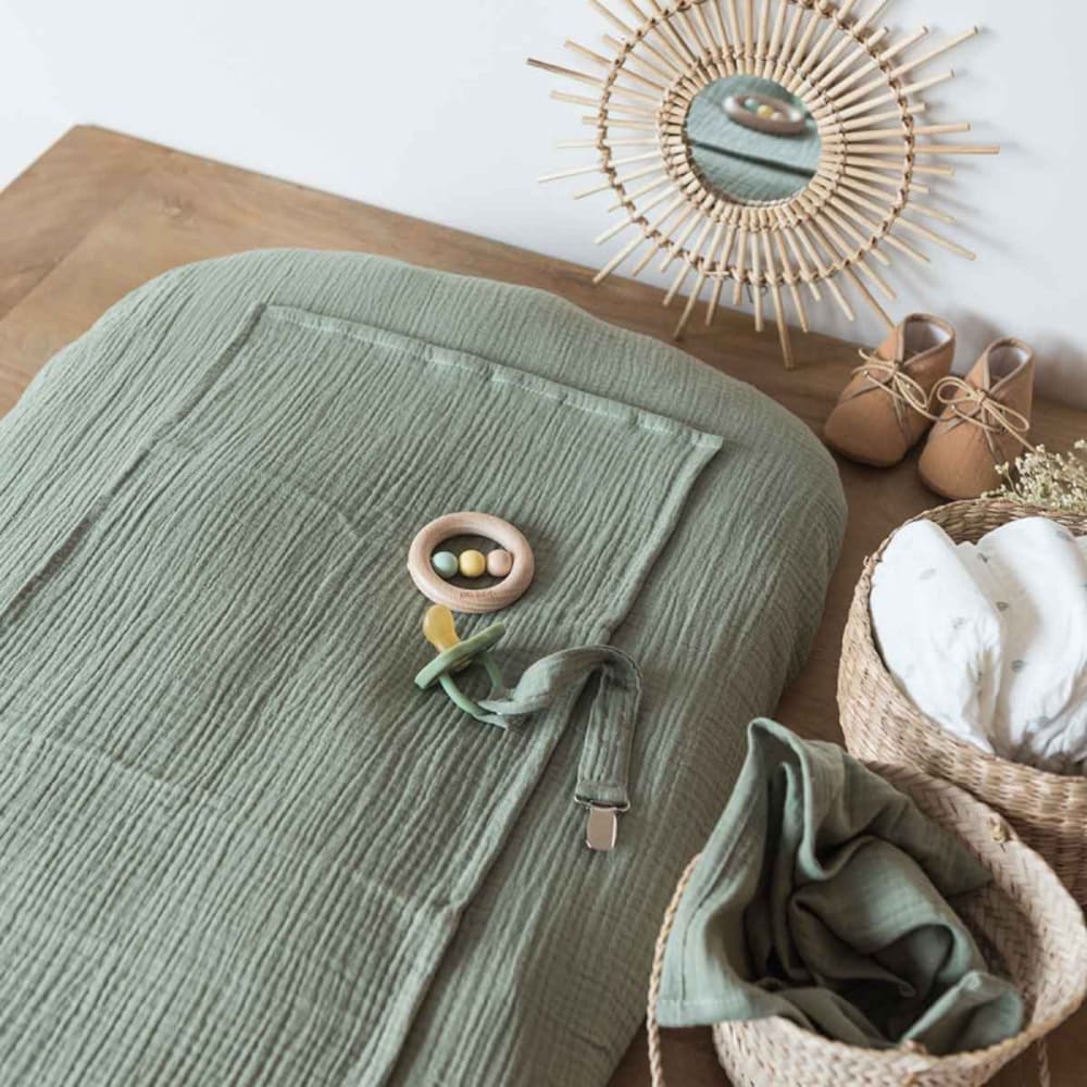 Housse de matelas à langer + 2 langes vert sauge - Maisons du Monde