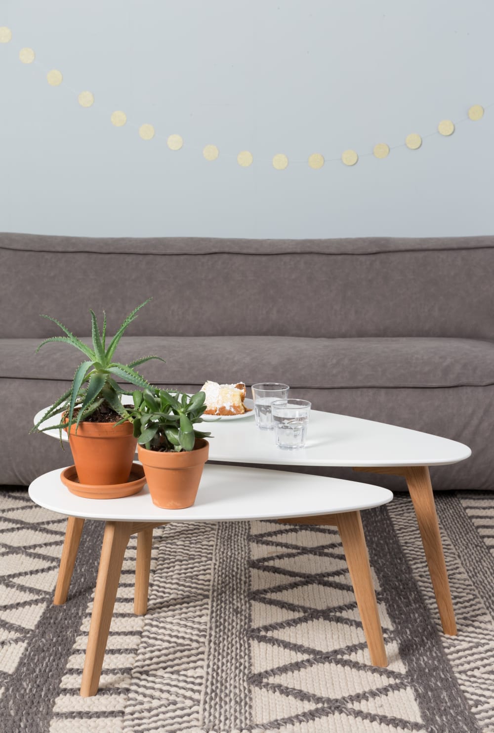 Juego de 2 mesas auxiliares de madera blanca - Maisons du Monde