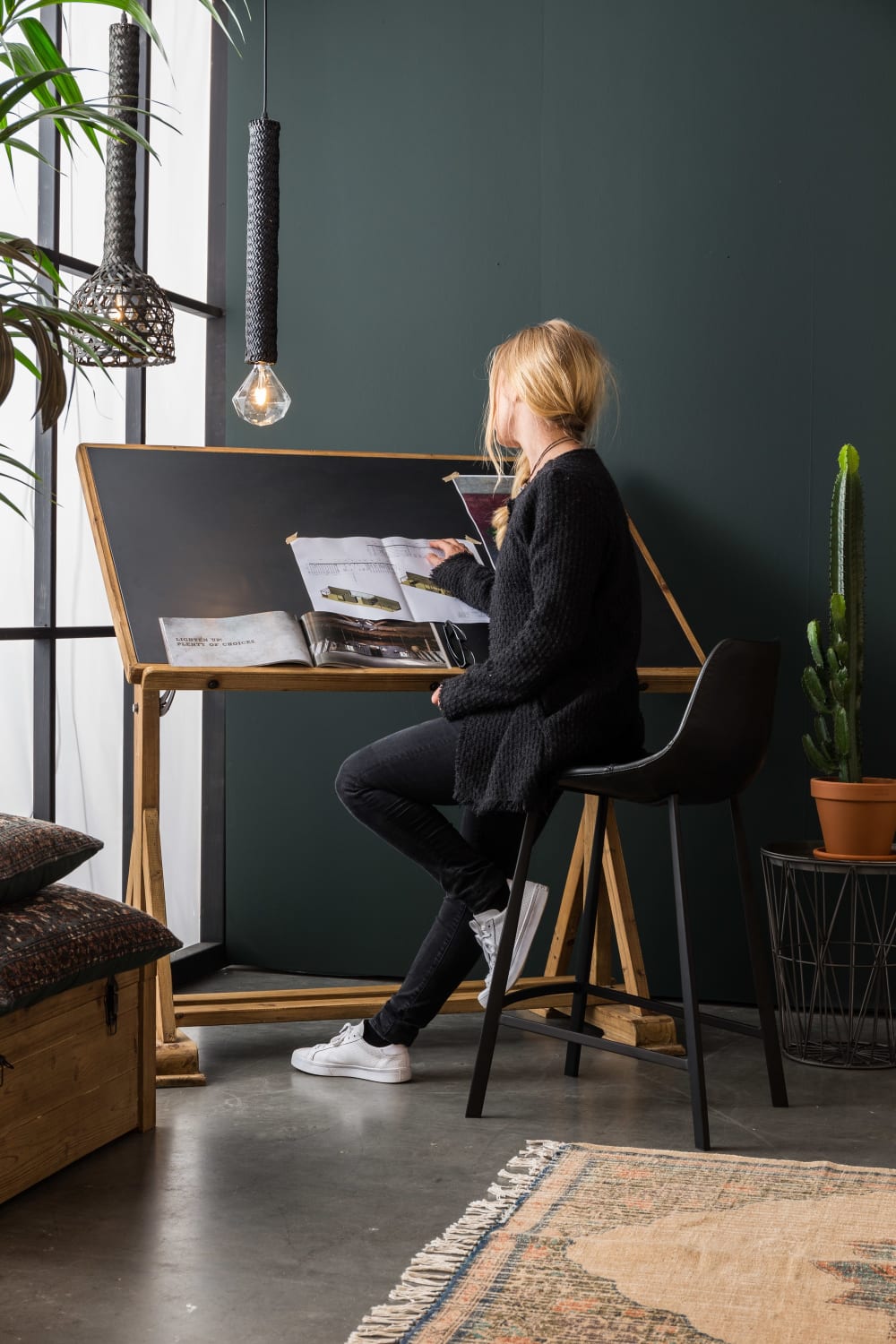 Tabouret de comptoir en cuir noir