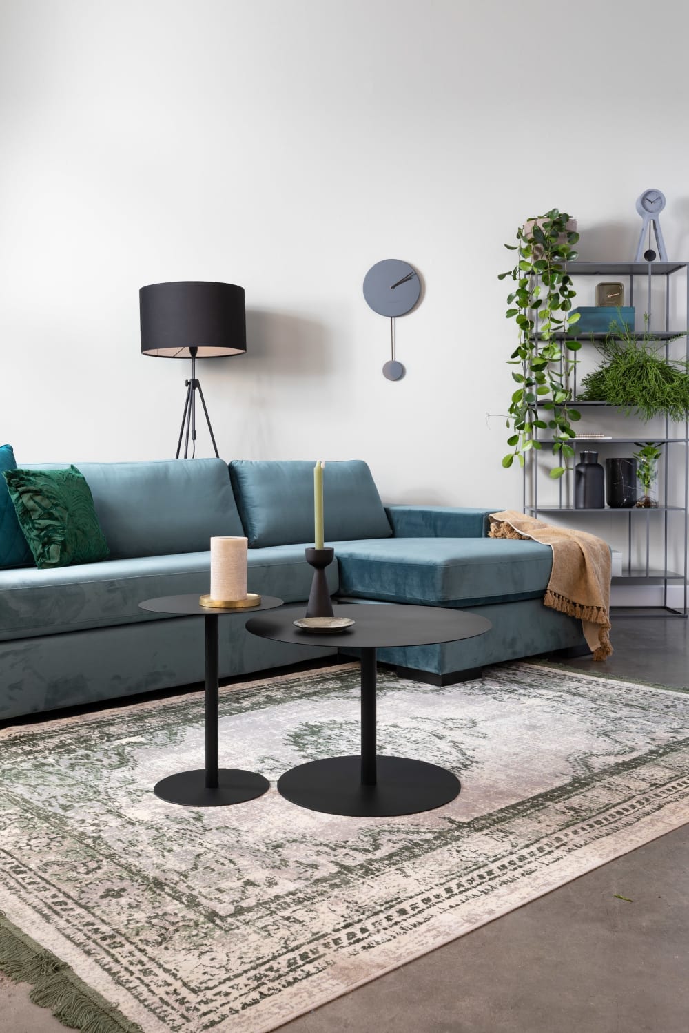 Lampadaire en métal noir - Maisons du Monde