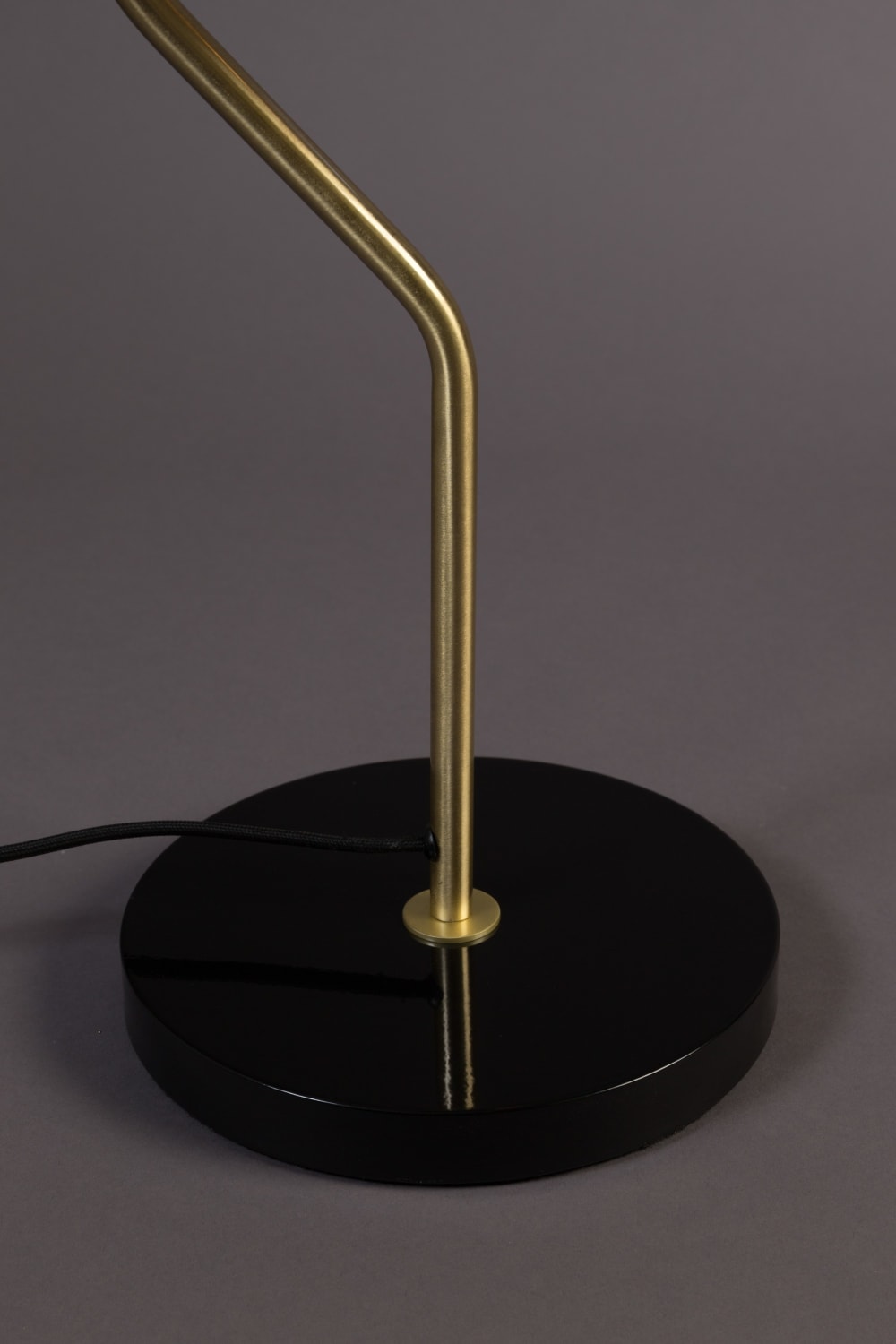 Lampe à poser en métal noir — vue 4