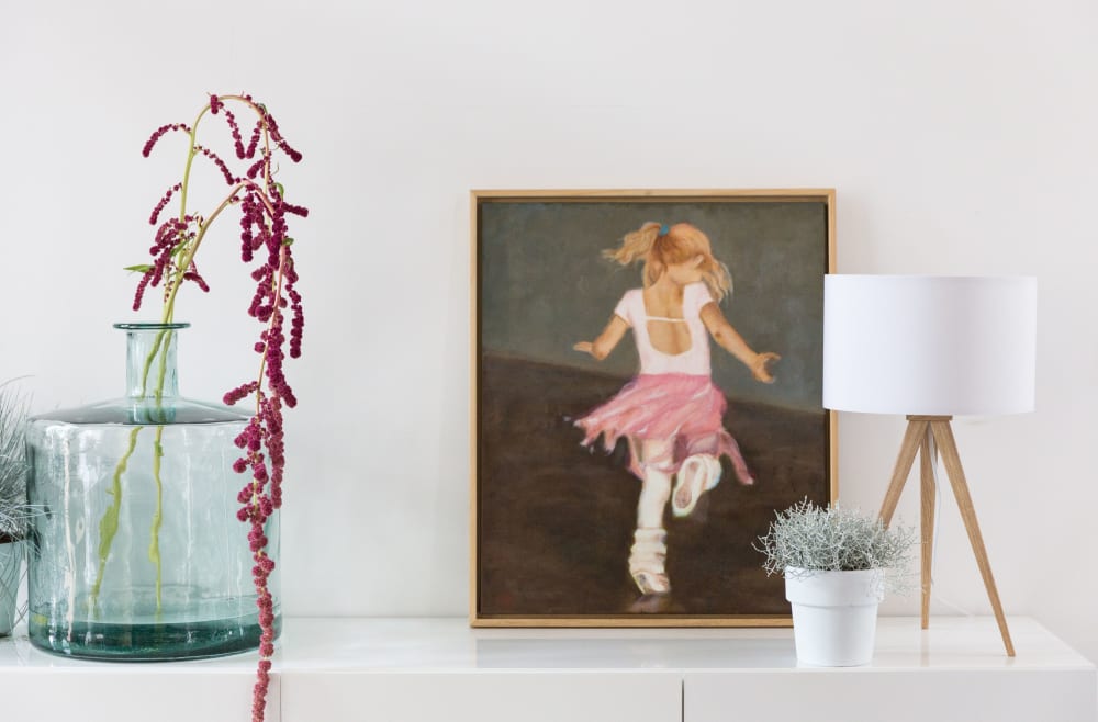Lampe à poser en bois marron — vue 3