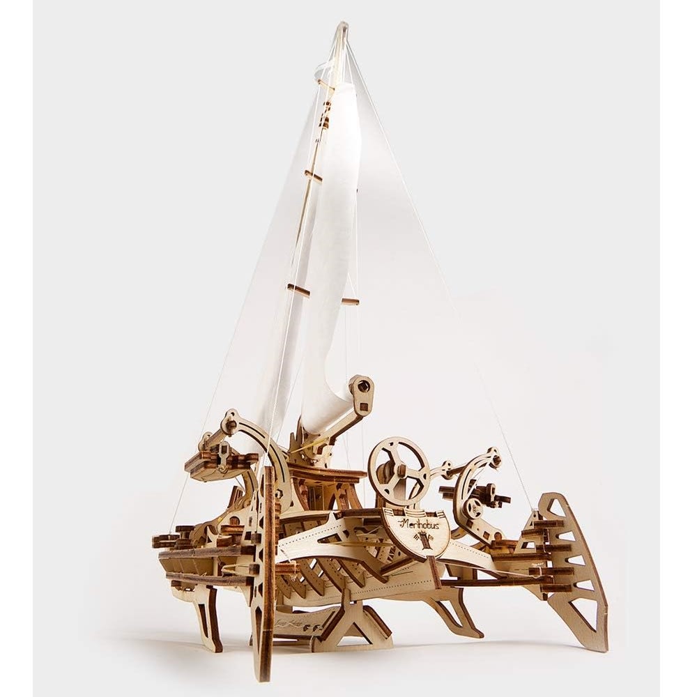 Trimarano merihobus modello meccanico - Ugears
