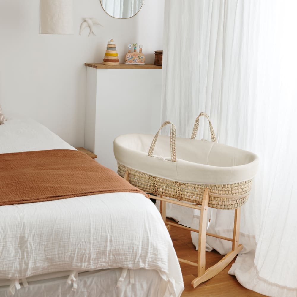 Couffin bébé avec Matelas, Habillage en Velours - Coton Bio - Crème (Premiers Moments) - Image 2