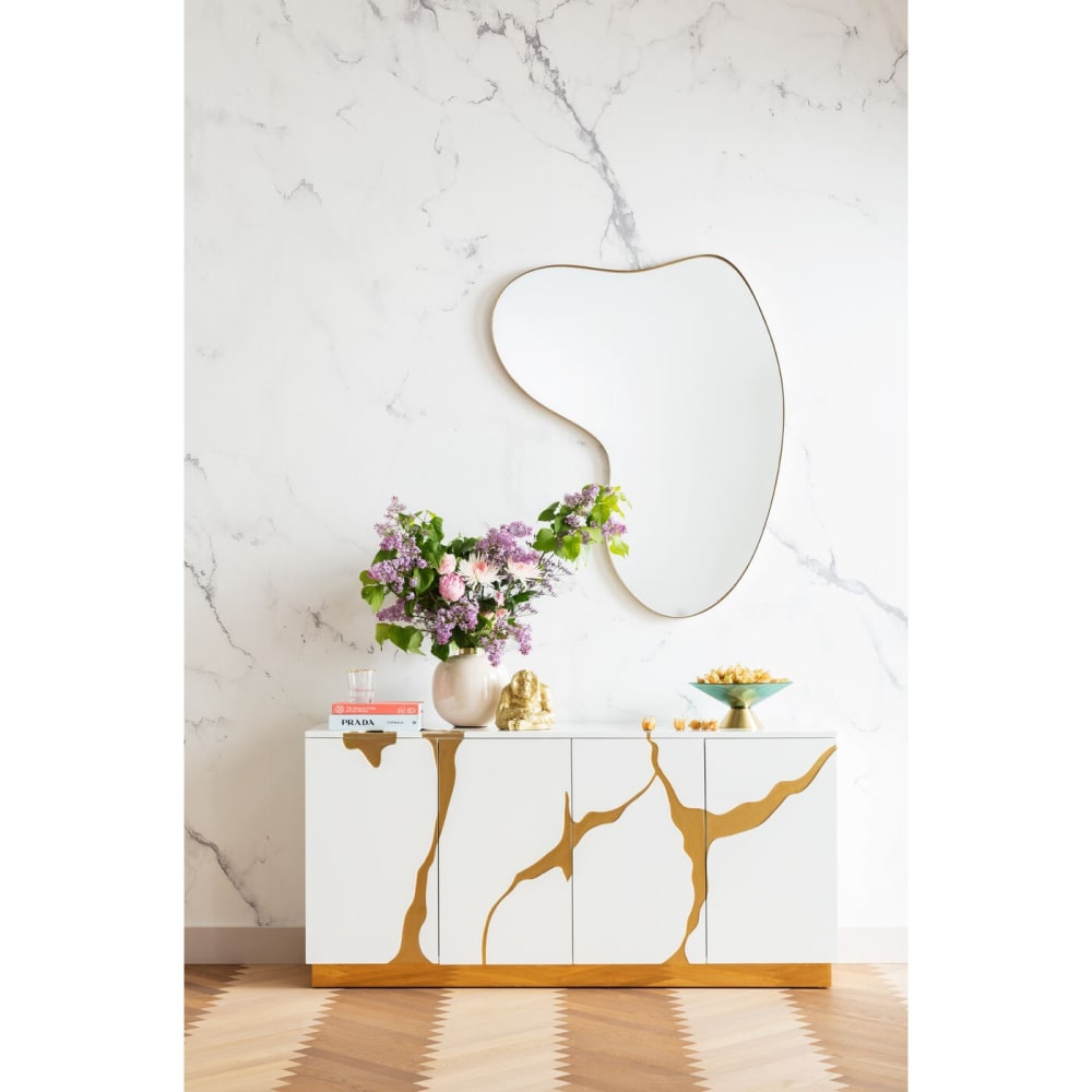 Miroir forme organique en acier doré 120x110