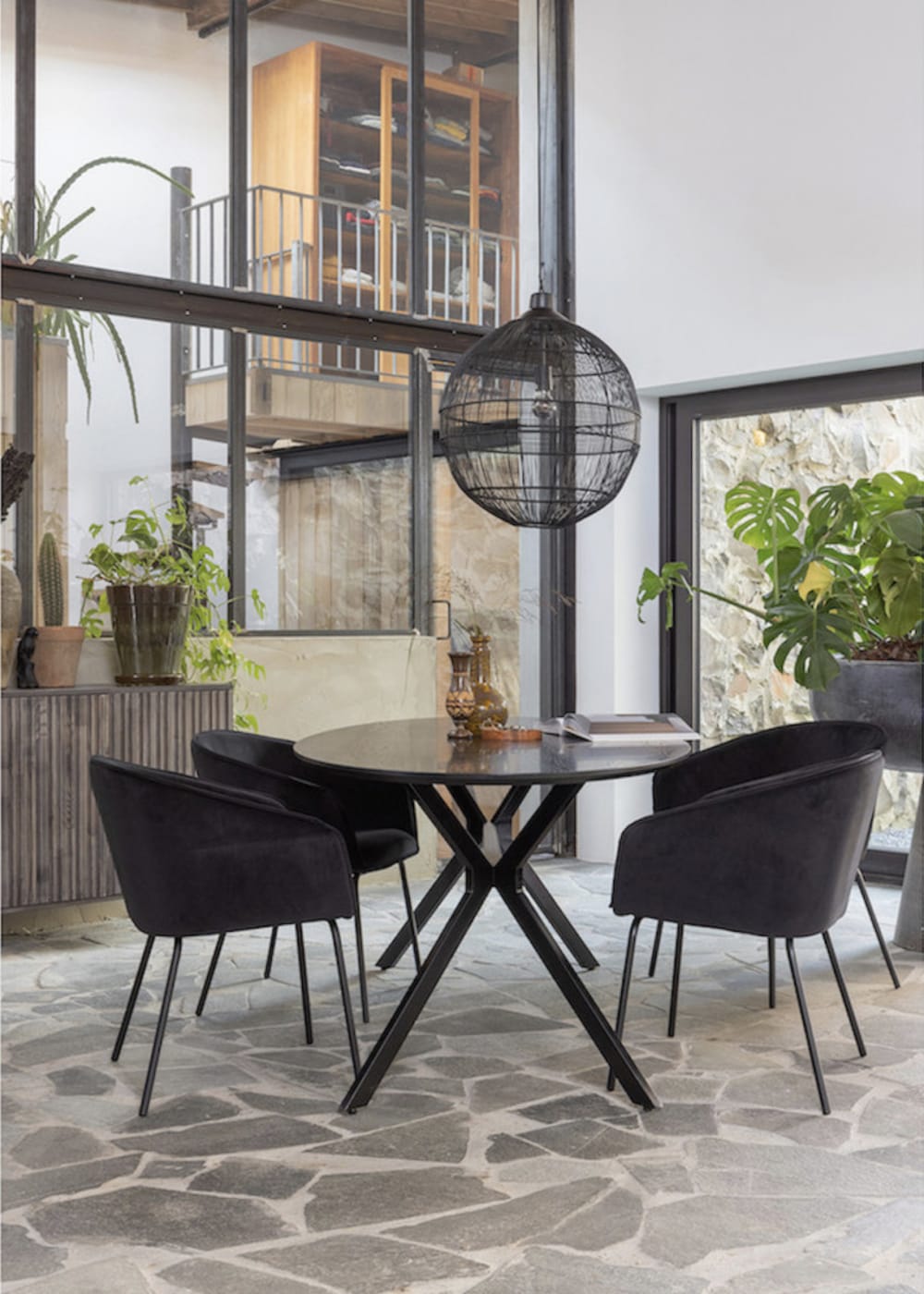 Ovaler Esstisch Bruno aus MDF mit Stahlgestell - Maisons Du Monde