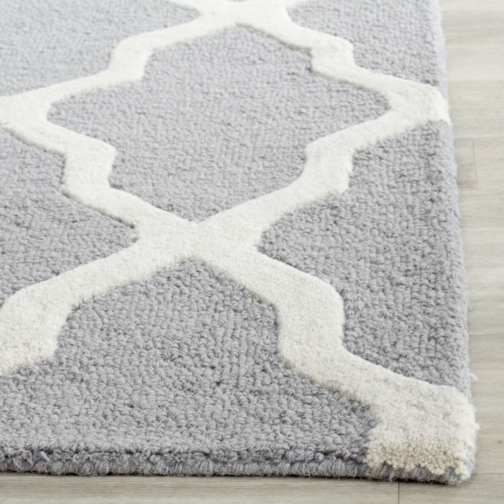 Tapis treillis en laine argent/blanc, 122 x 183 cm — vue 4