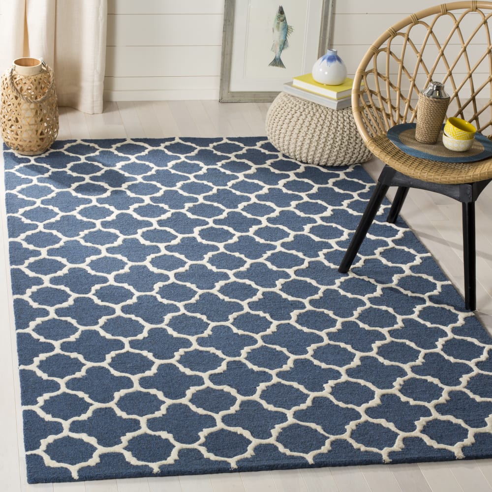 Tapis géométrique en laine bleu/blanc, 122 x 183 cm — vue 3