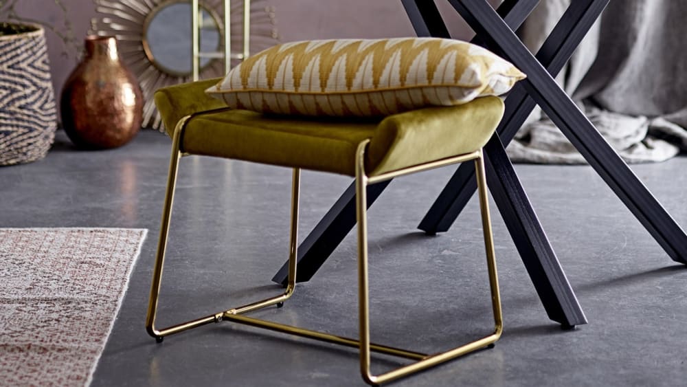 Tabouret Yell métal et velours - Maisons du Monde
