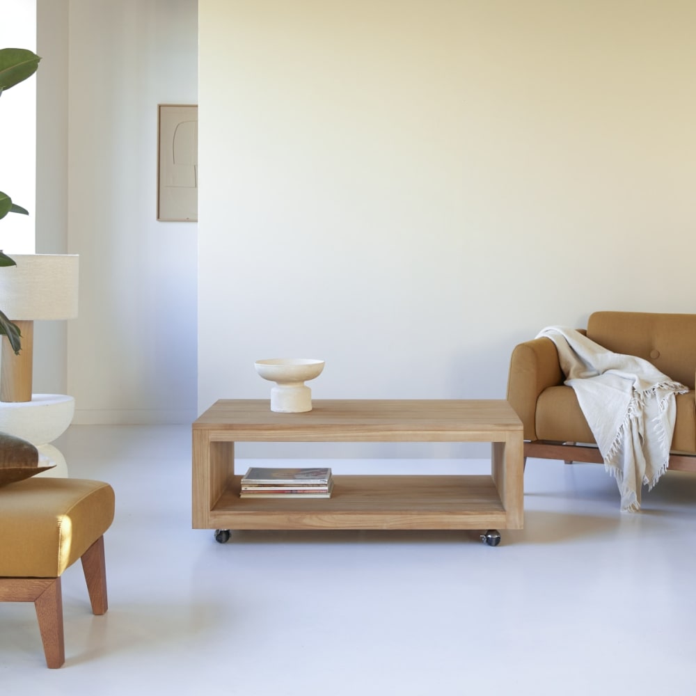 Tikamoon Rechteckiger Couchtisch aus massivem Teakholz style classic chic Beige