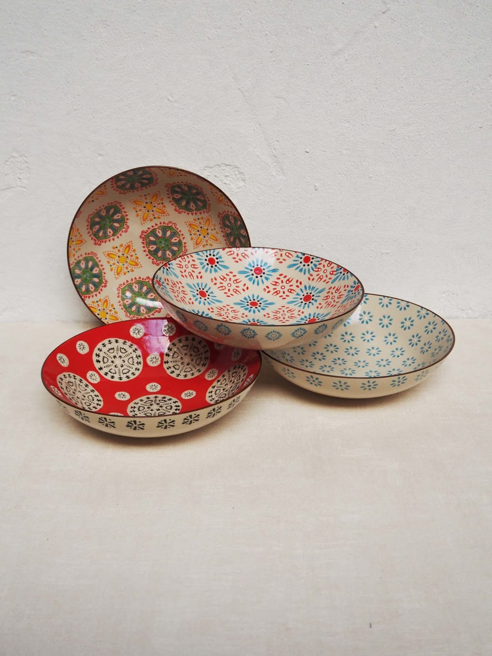 Set di 4 piatti fondi in ceramica, multicolore - Chehoma