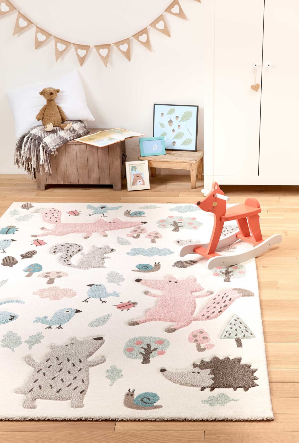Tapis enfant motif animaux forêt écru rose 133x200