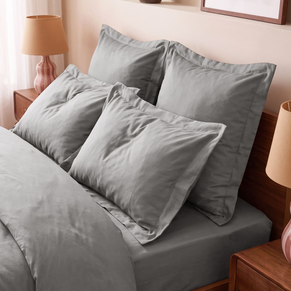 Drap housse uni en satin de coton gris acier 160x200 cm - Maisons du Monde