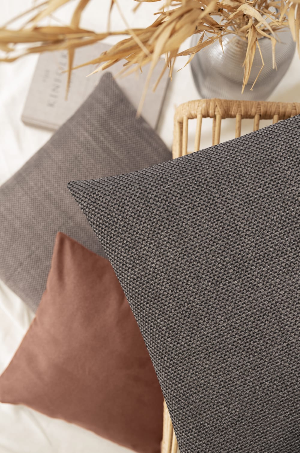 Housse de coussin jacquard uni taupe 50x50 — vue 3