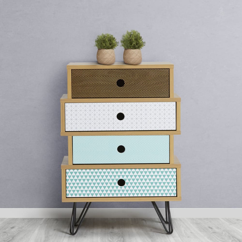 Table de chevet 4 tiroirs, couleur chêne, pieds en métal en noir