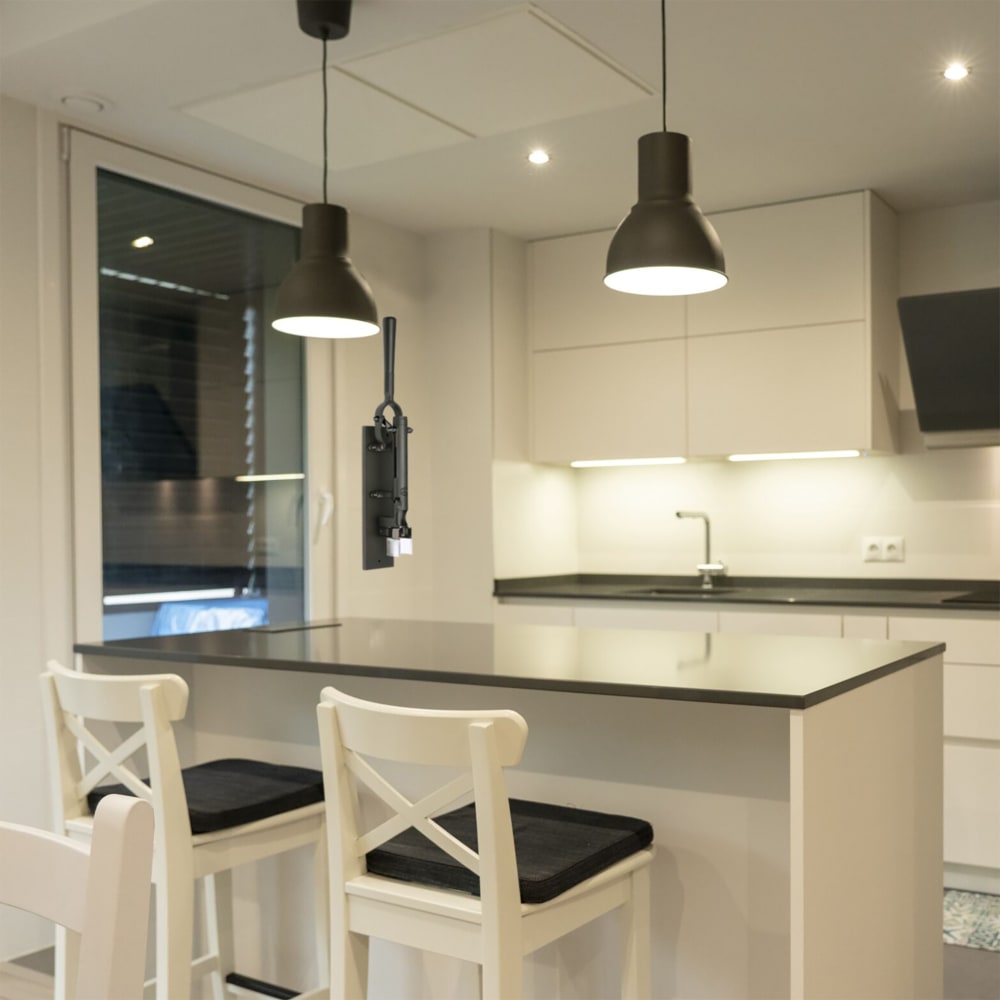 Tire-bouchon mural Chromé avec support - Maisons du Monde