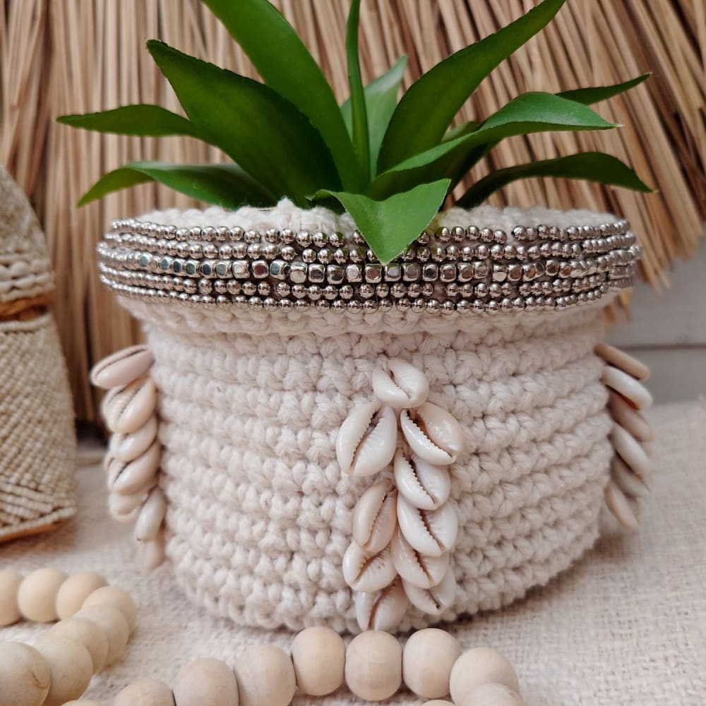 Panier en crochet et coquillages, blanc D17 x H15 cm