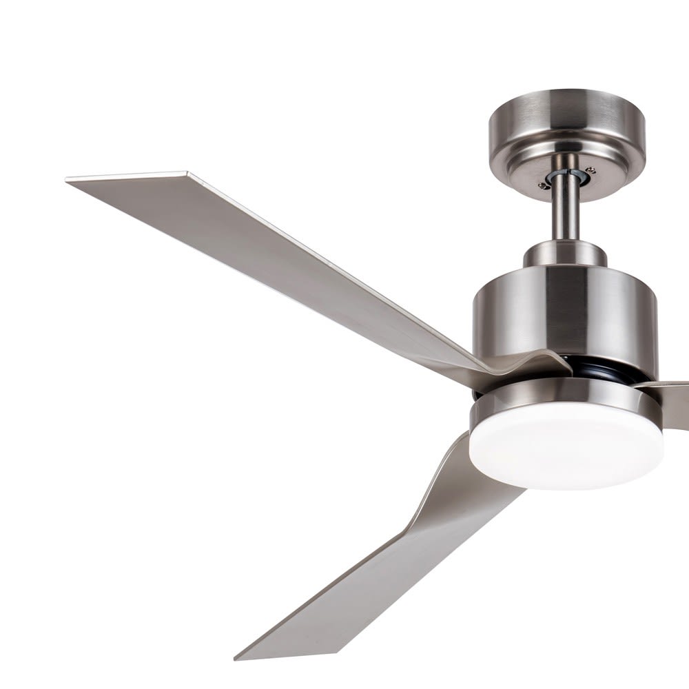 Ventilatore da soffitto argento silenzioso ea basso consumo con