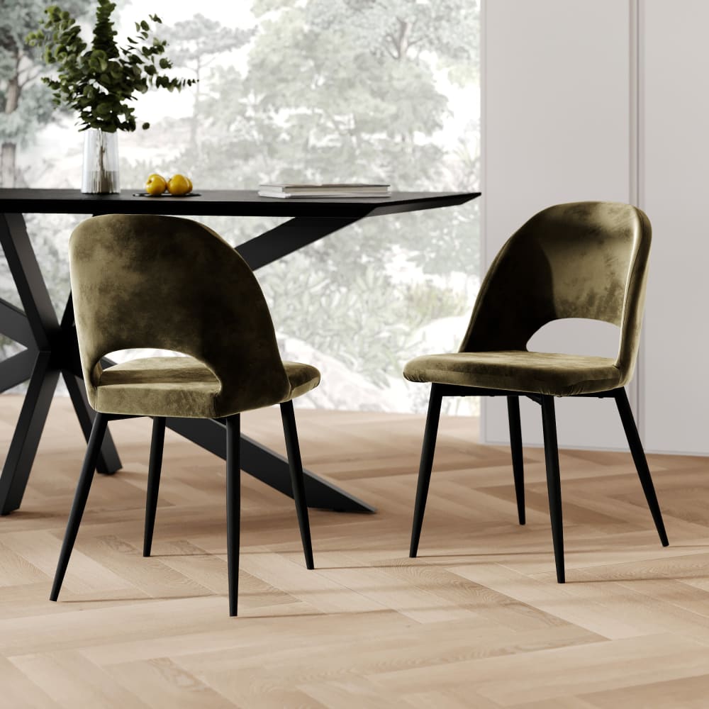 Lot de 2 chaises en velours vert et pieds en métal noir - Maisons du Monde