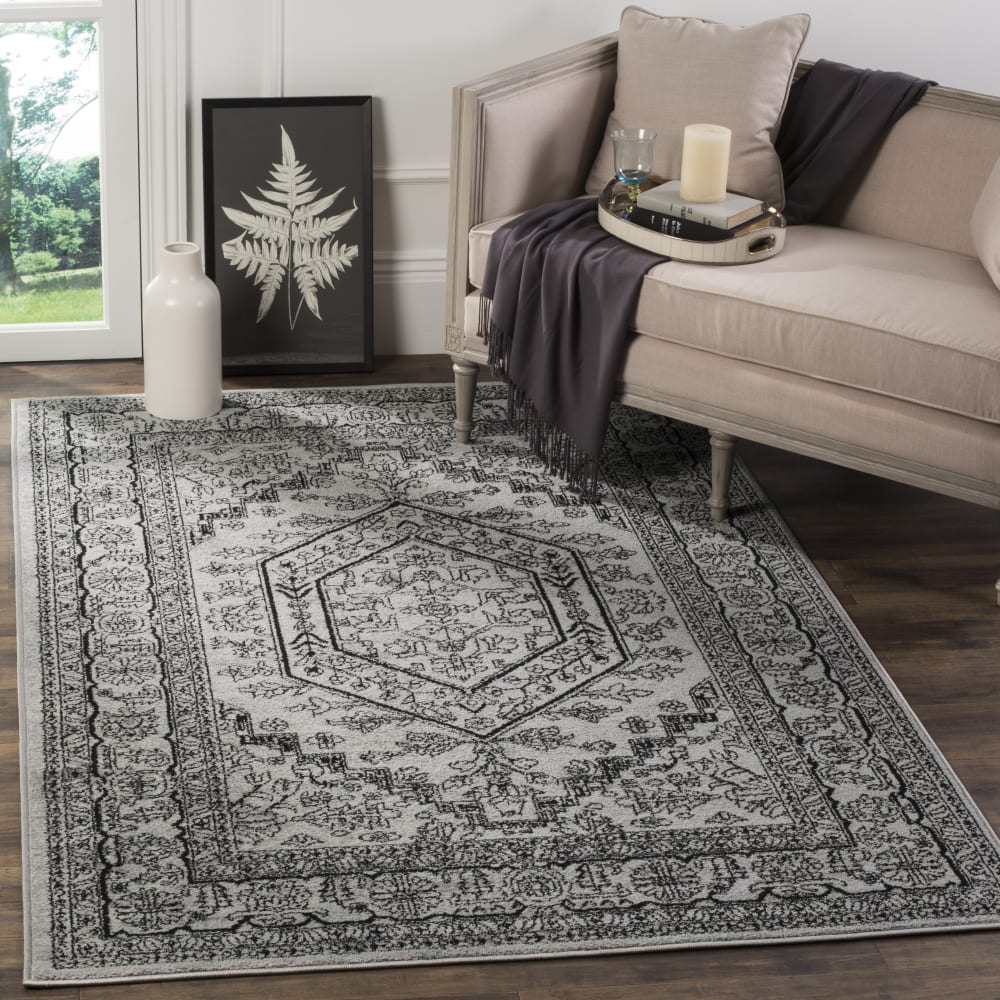 Tapis médaillon en polypropylène argent/noir, 122 x 183 cm — vue 3