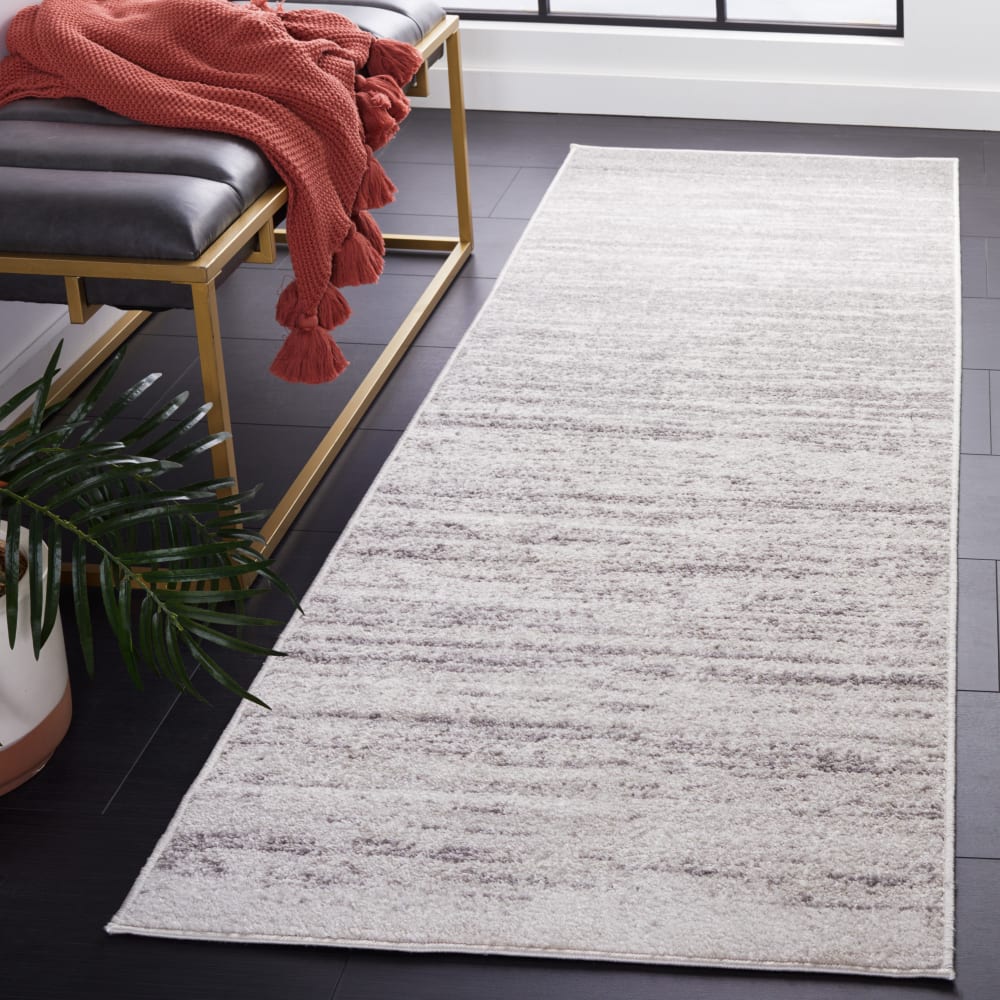Tapis ombre moderne en polypropylène blanc/argent, 76 x 244 cm — vue 3
