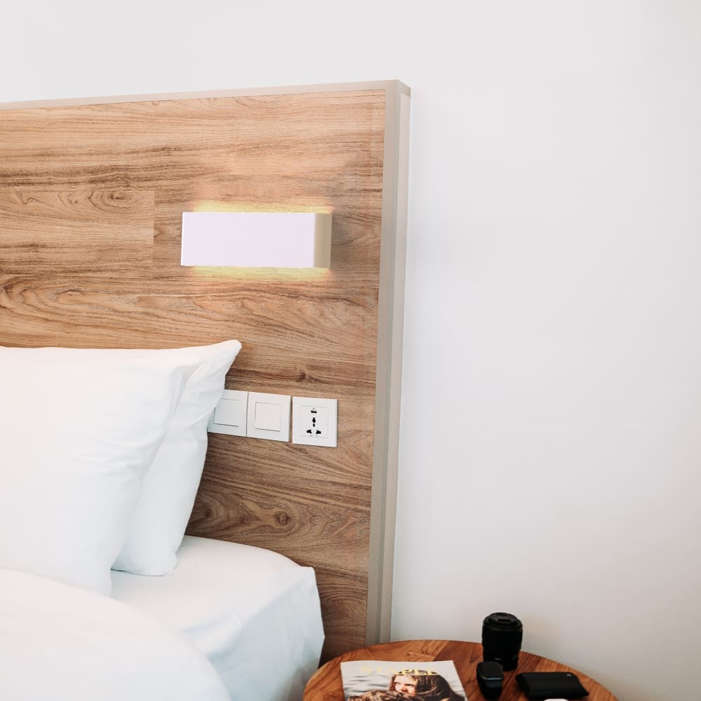 Applique murale led 16kw avec lumière bidirectionnelle en blanc - Maisons du Monde