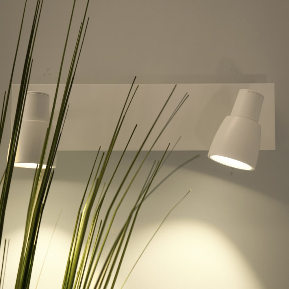 Double spot mural led orientable en aluminium finition blanc mat — vue 3